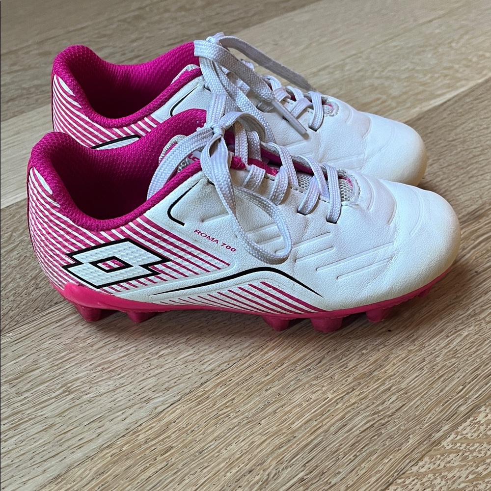 Lotto Girls Soccer Cleats, sz 10 little kids